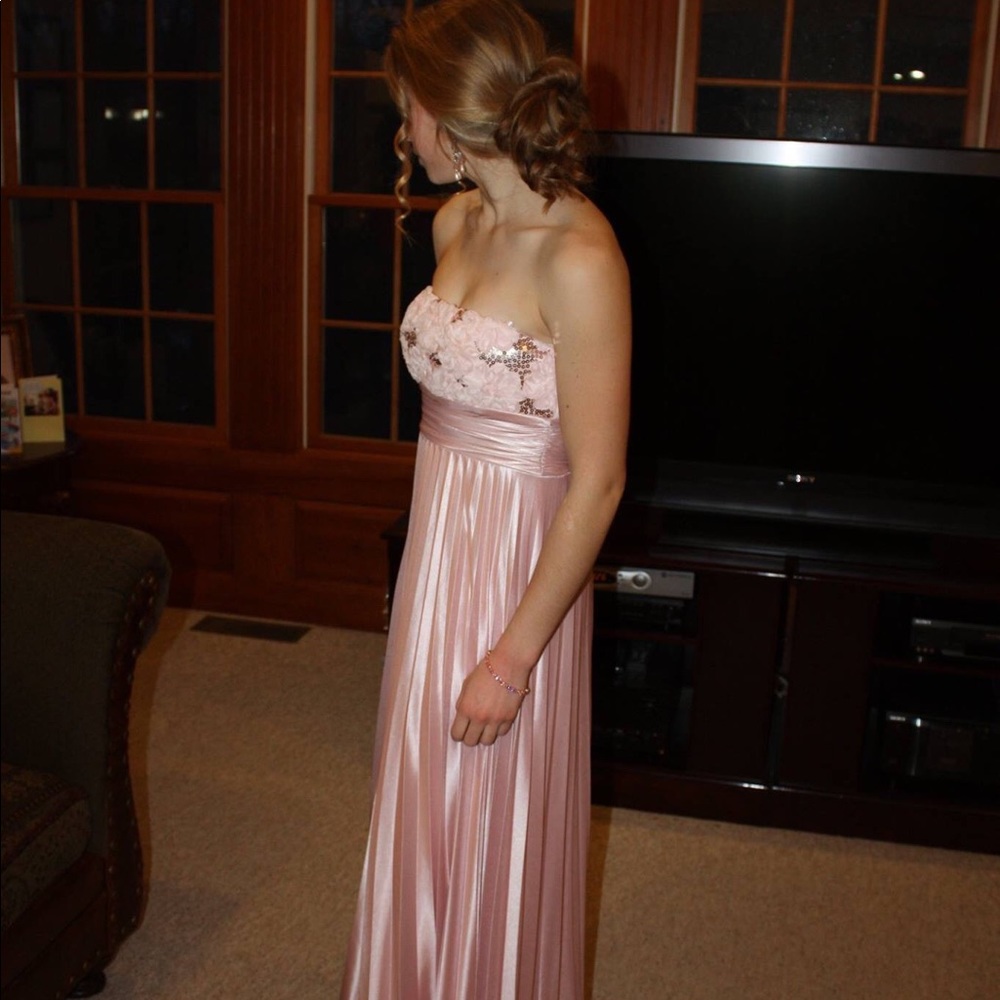 Pink long pleated strapless dress